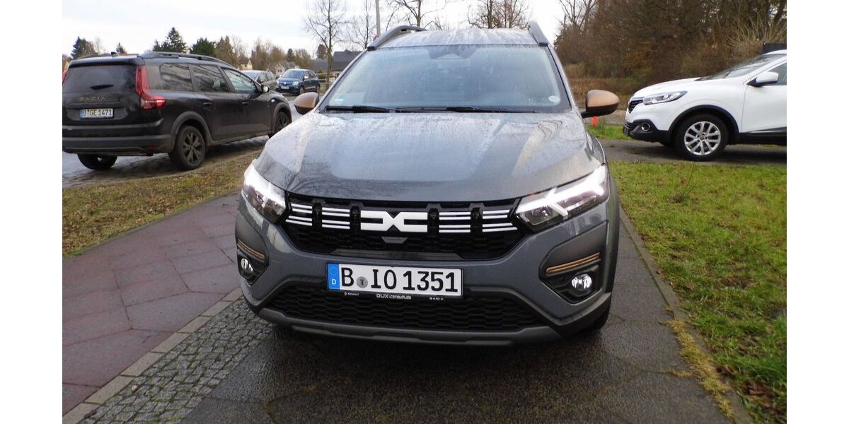 Dacia Jogger 9.370 km 21.979 € Berlin 13125