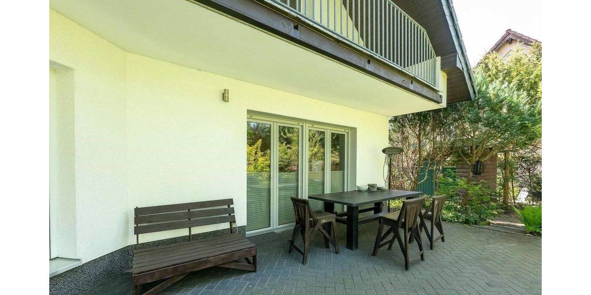 Viel Platz zum Leben - Haus mit Einliegerwohnung oder BüroPraxis im Schäferfeld Potsdam 8 zimmer