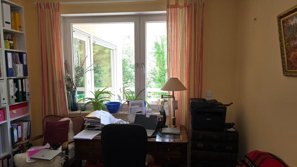 Provisionfrei ! Stunning 2-Bedroom Flat with Lake View & Pool
