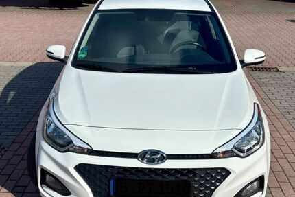 Hyundai i20 23.500 km 12.600 &euro; Berlin 12587
