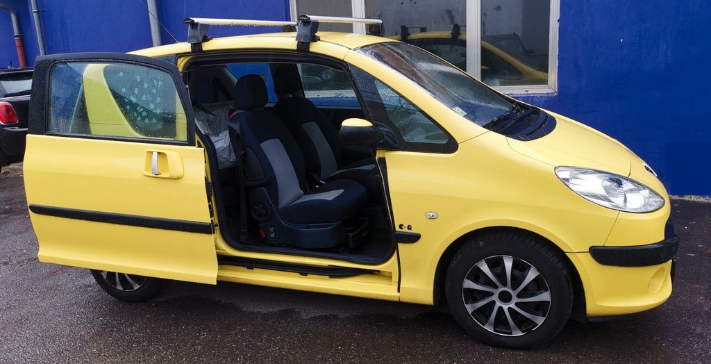 Peugeot 1007 100.000 km 2.499 &euro; Berlin 13405