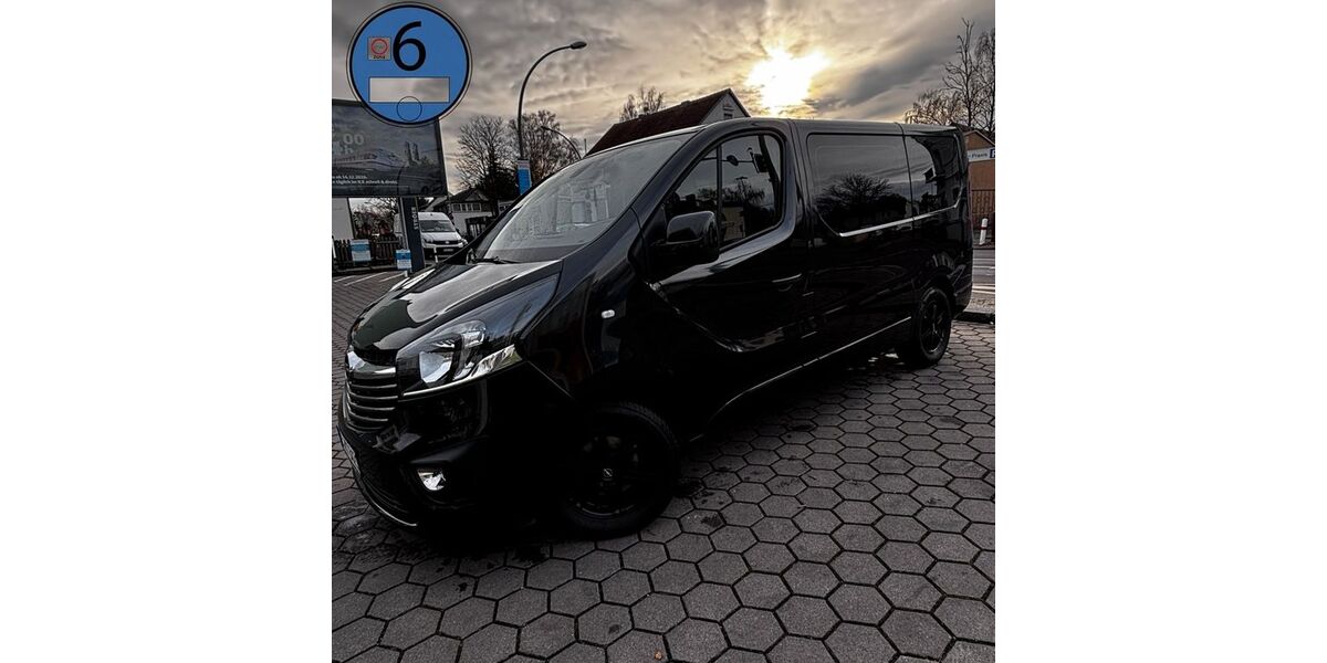 Opel Vivaro 88.800 km 20.990 &euro; Berlin 12349