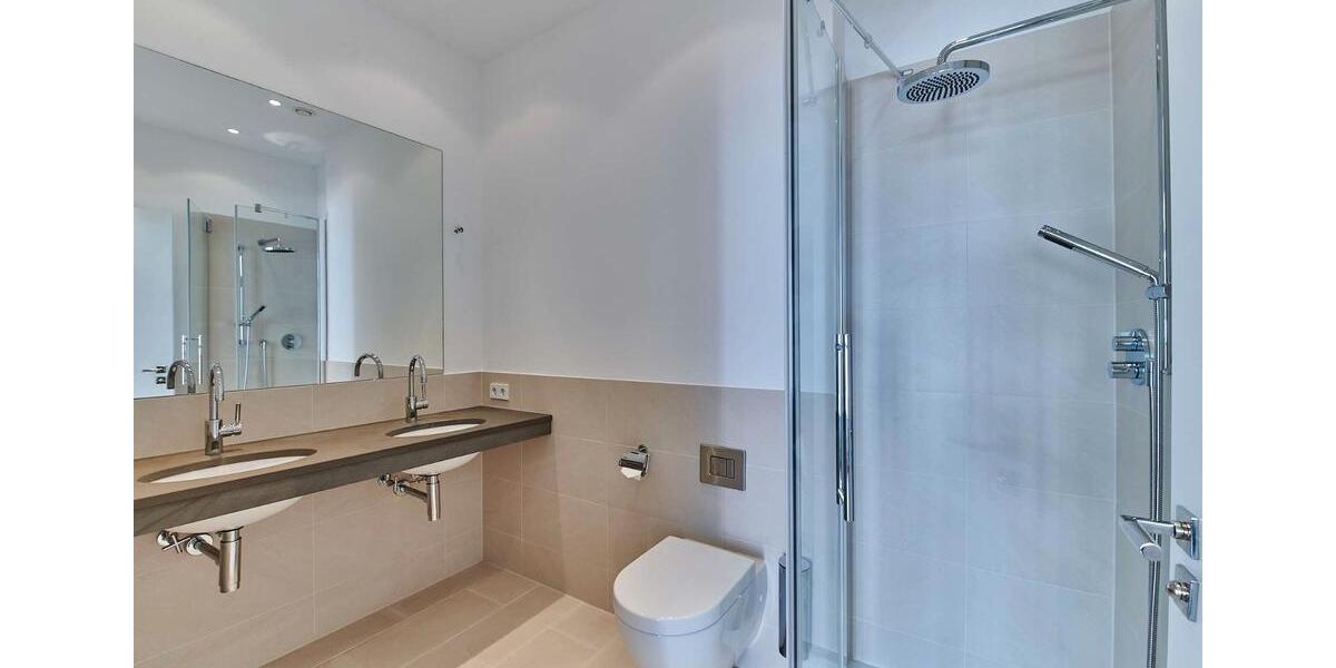 Einfamilienhaus Berlin Mitte - 5 Zimmer, 229 m&sup2;, 1.200&euro; | Angebot:27731991