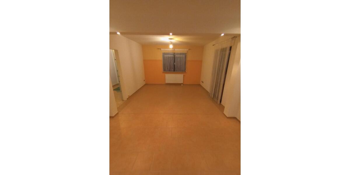 Etagenwohnung Potsdam Drewitz - 3 Zimmer, 112 m&sup2;, 2.050&euro; | Angebot:25300861