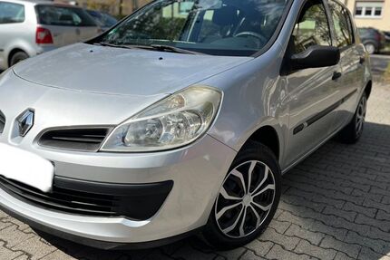 Renault Clio 70.000 km 2.790 &euro; Berlin 12249