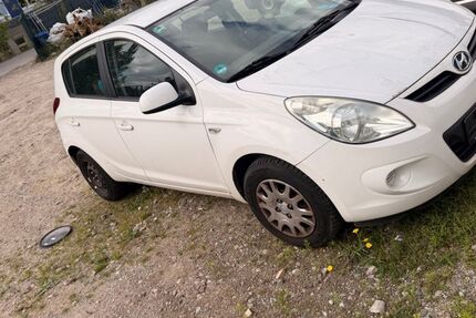 Hyundai i20 145.000 km 1.800 &euro; Berlin 12621