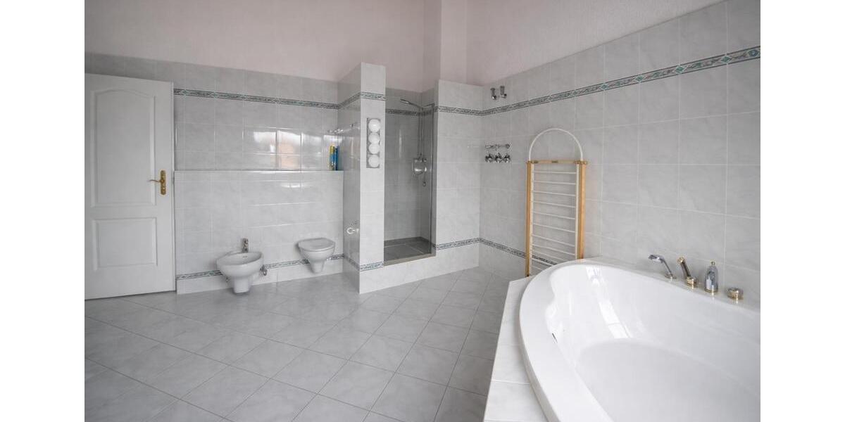 Etagenwohnung Großbeeren - 4 Zimmer, 155 m&sup2;, 2.190&euro; | Angebot:25980901