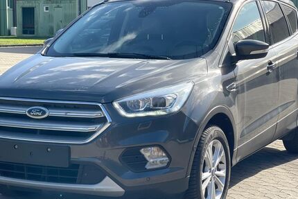 Ford Kuga 168.000 km 8.800 &euro; Berlin 12107