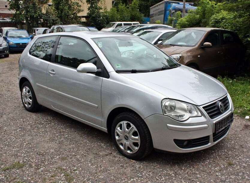 VW Polo 129.500 km 2.599 € Berlin 13057