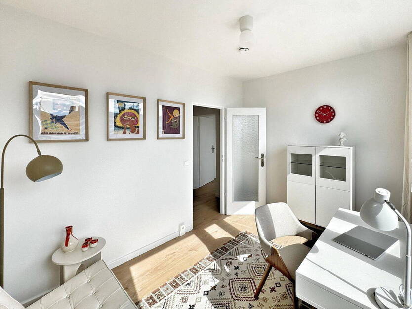 Spectacular City Center Apartment Hackescher Markt: View, Balcony & Parking