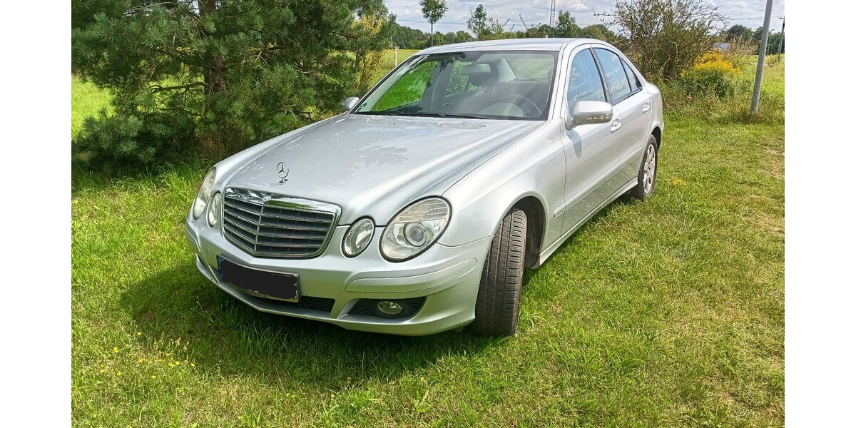 Mercedes-Benz E 200 223.000 km 5.300 € Brieselang 14656