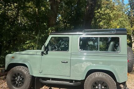 Land Rover Defender 61.325 km 61.500 &euro; Berlin 10629