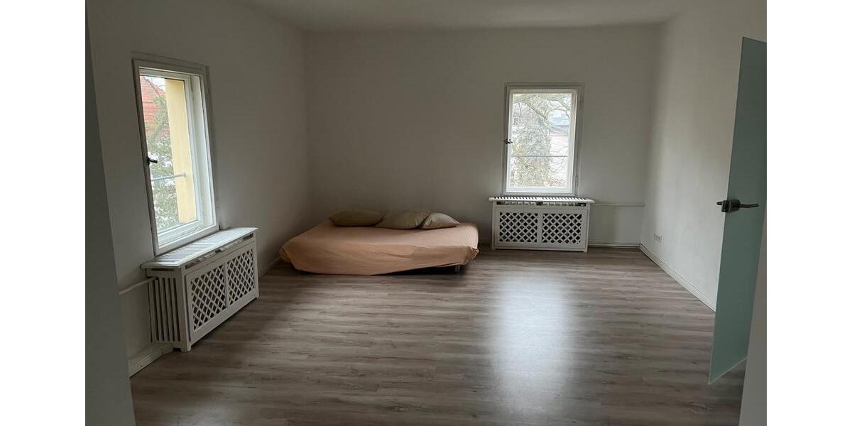 Etagenwohnung Berlin Westend - 5 Zimmer, 120 m&sup2;, 2.200&euro; | Angebot:26329400