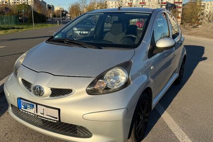 Toyota Aygo (X) 132.000 km 1.799 € Berlin 12679