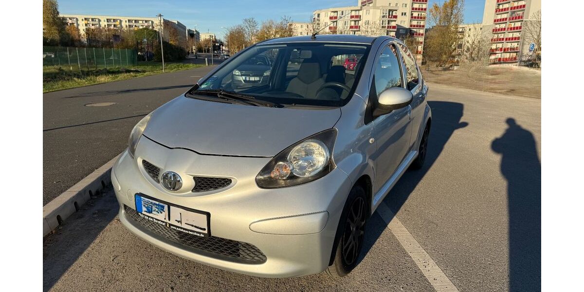 Toyota Aygo (X) 132.000 km 1.799 &euro; Berlin 12679