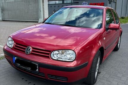 VW Golf 100.100 km 3.800 &euro; Berlin 12309