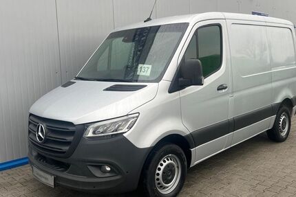 Mercedes-Benz Sprinter 218.305 km 22.499 &euro; Berlin 13055