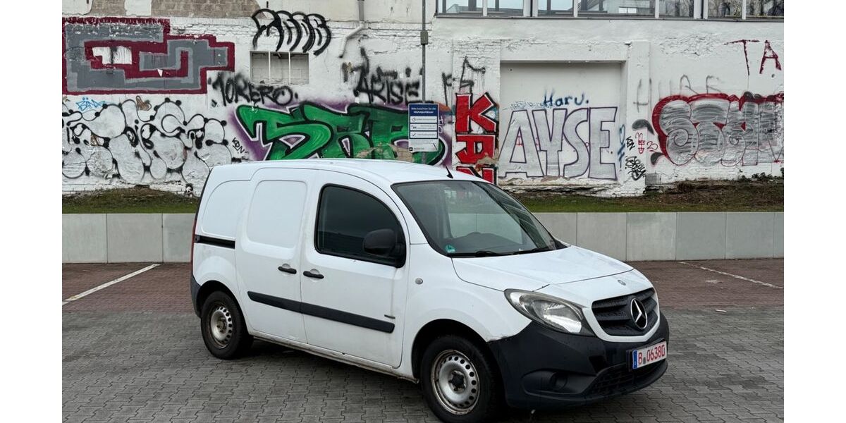 Mercedes-Benz Citan 267.000 km 2.150 € Berlin 13347