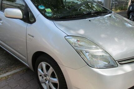 Toyota Prius 256.000 km 2.950 &euro; Berlin 12357