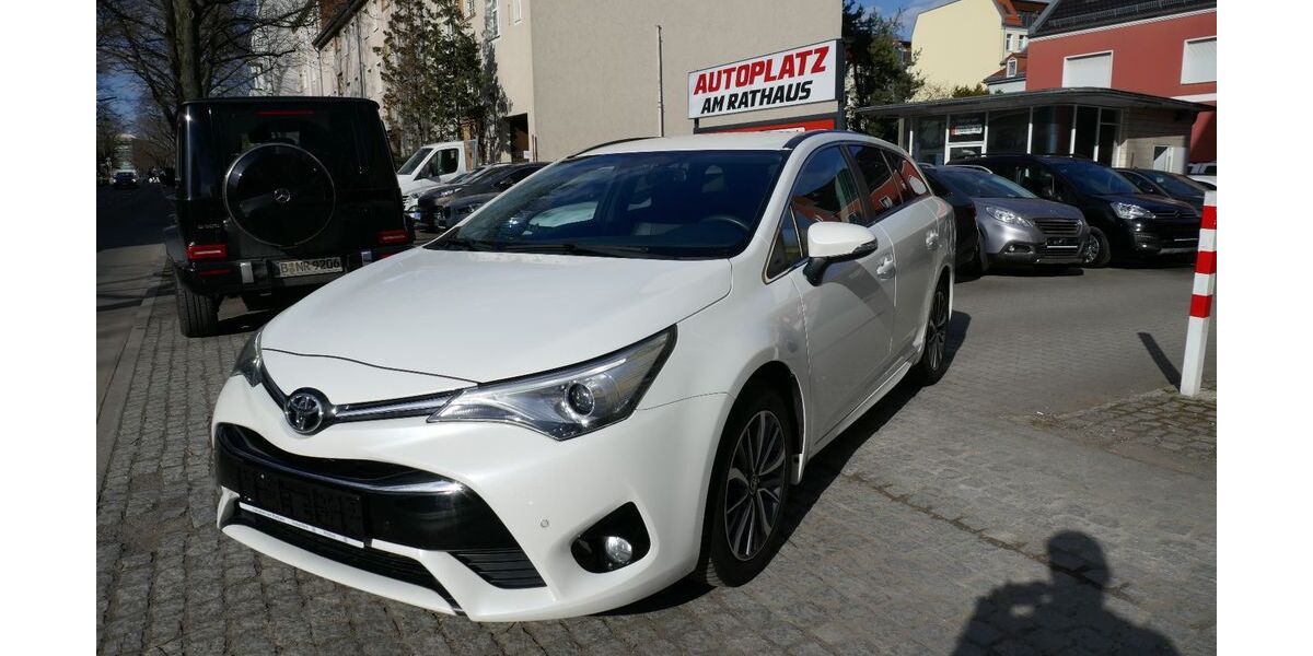 Toyota Avensis 89.270 km 16.950 &euro; Berlin-Tempelhof 12105