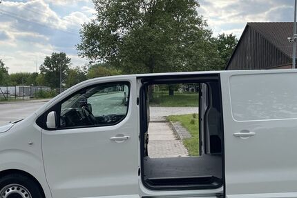 Opel Vivaro 169.000 km 14.994 &euro; Berlin 12681