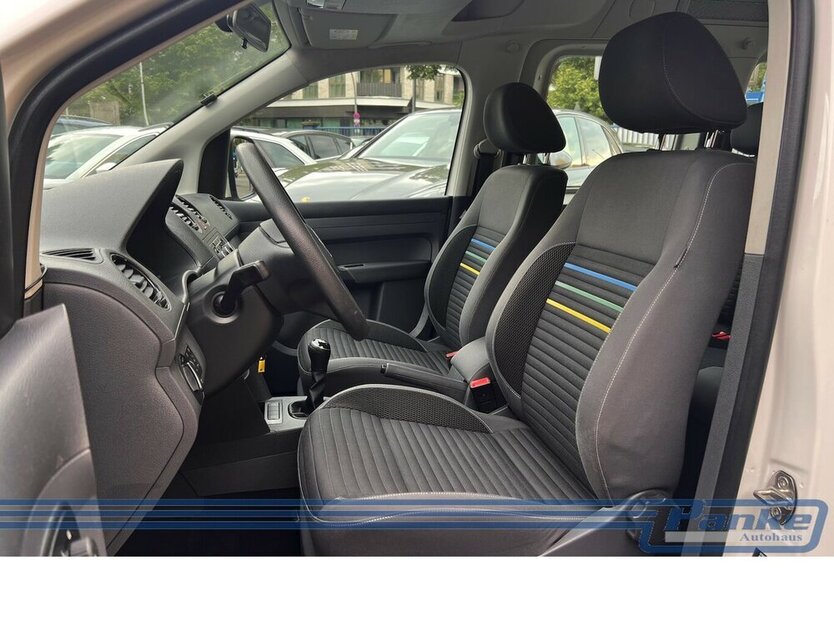 Caddy 1.2 TSI Soccer Trendline*5Sitzer*RFK*CarPl