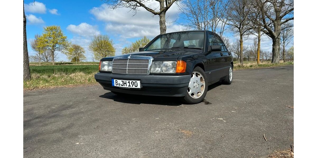 Mercedes-Benz 190 182.000 km 6.500 &euro; Berlin 12355