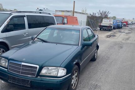 Mercedes-Benz Sprinter 207.000 km 2.299 &euro; berlin 13089