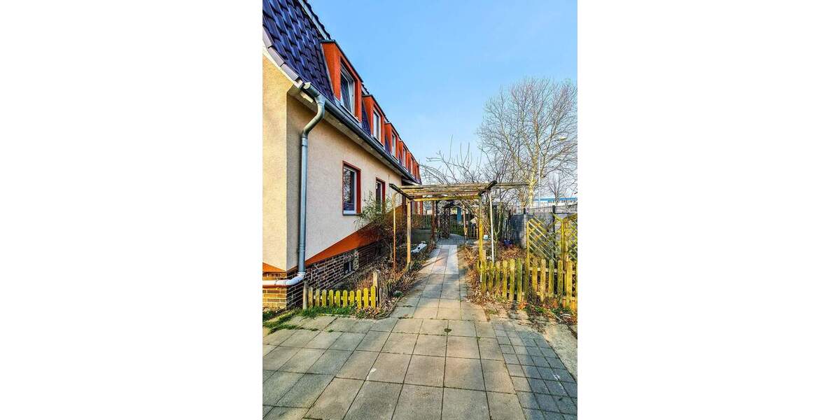 Mehrfamilienhaus, Wohnhaus Ludwigsfelde - 4 Zimmer, 650.000&euro; | Angebot:25700357