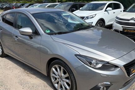 Mazda 3 134.206 km 8.990 &euro; Berlin 13127