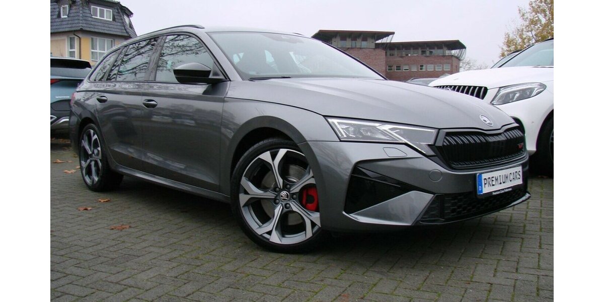 Skoda Octavia RS 2.0TSi AHK ACC LED Kamera 4.466 km 38.980 € Falkensee 14612