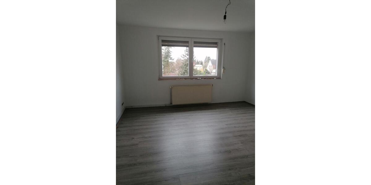 Einfamilienhaus Falkensee - 3 Zimmer, 100 m&sup2;, 1.900&euro; | Angebot:26224360