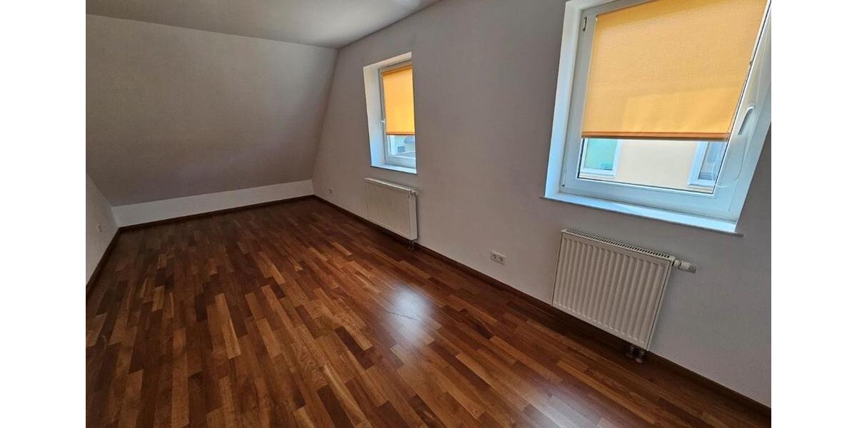 Neuwertige Doppelhaushälfte mit 4 Zimmern 4 zimmer