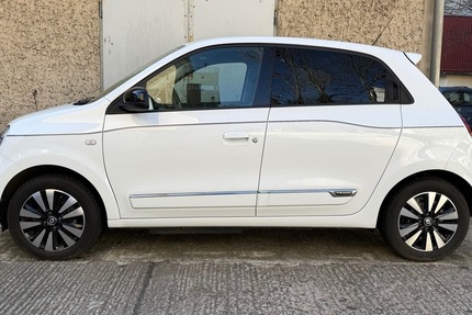 Renault Twingo III E-Tech 100 Navi Sitzheizung 12.500 km 11.999 &euro; Berlin 10247