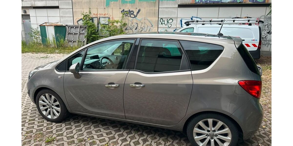 Opel Meriva 59.000 km 6.600 &euro; Berlin 10365