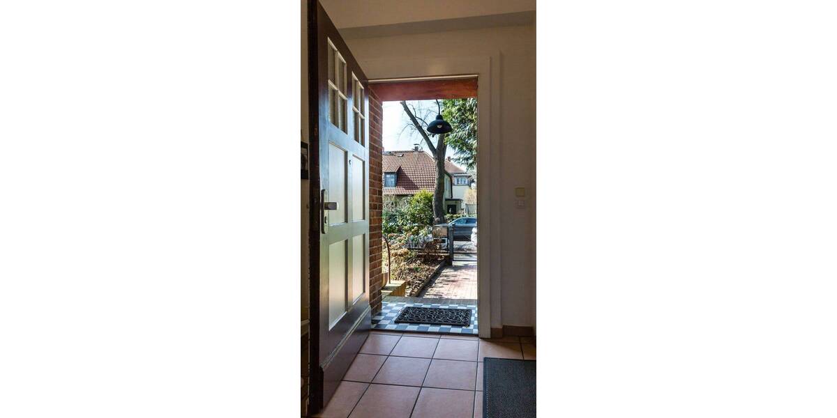 Reihenmittelhaus Berlin Lichterfelde - 8 Zimmer, 280 m&sup2;, 1.100.000&euro; | Angebot:26309580