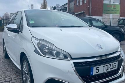 Peugeot 208 137.000 km 6.490 € Berlin 10551
