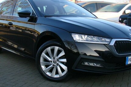 Skoda Octavia 2.0TDI Selection LED Tempomat Spurhalteass 56.838 km 25.980 &euro; Falkensee 14612