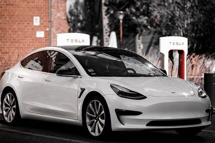Tesla Model 3 157.000 km 21.500 &euro; berlin 13585