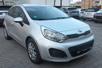 Kia Rio 97.969 km 8.199 &euro; Berlin 13581