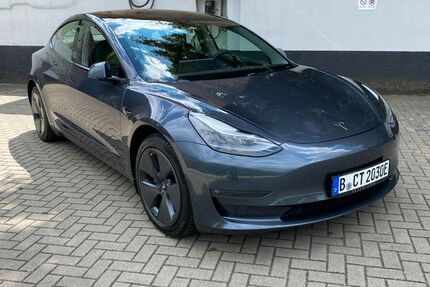 Tesla Model 3 14.000 km 29.680 &euro; Berlin 12347