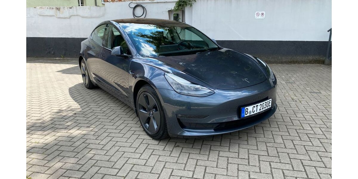 Tesla Model 3 14.000 km 29.680 &euro; Berlin 12347