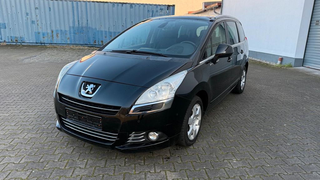 Peugeot 5008 143.923 km 5.200 &euro; Berlin 13088