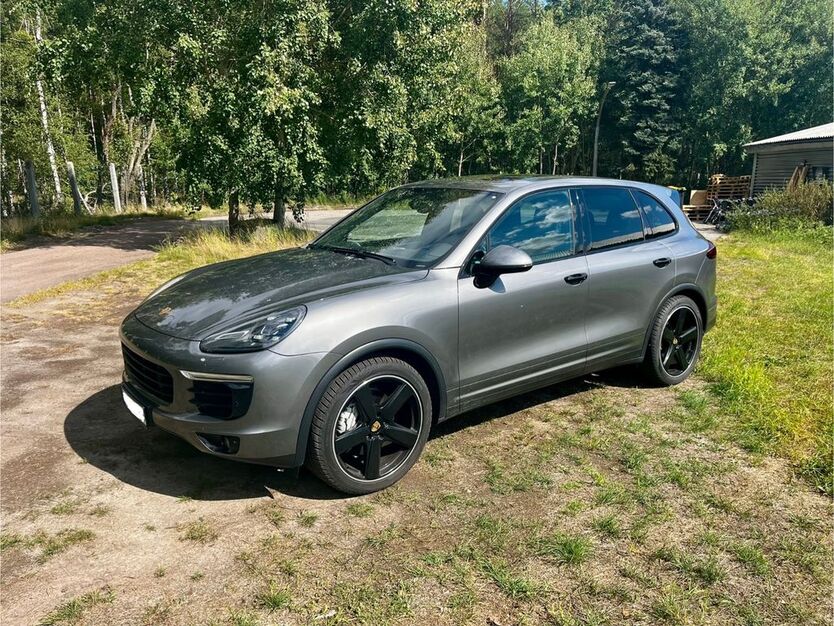 Porsche Cayenne 289.000 km 28.500 € Stahnsdorf 14532