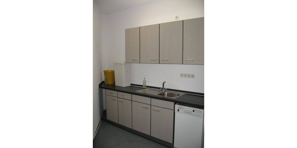 Gewerbeobjekt Berlin Prenzlauer Berg - 7 Zimmer, 194 m&sup2;, 3.492&euro; | Angebot:24180492