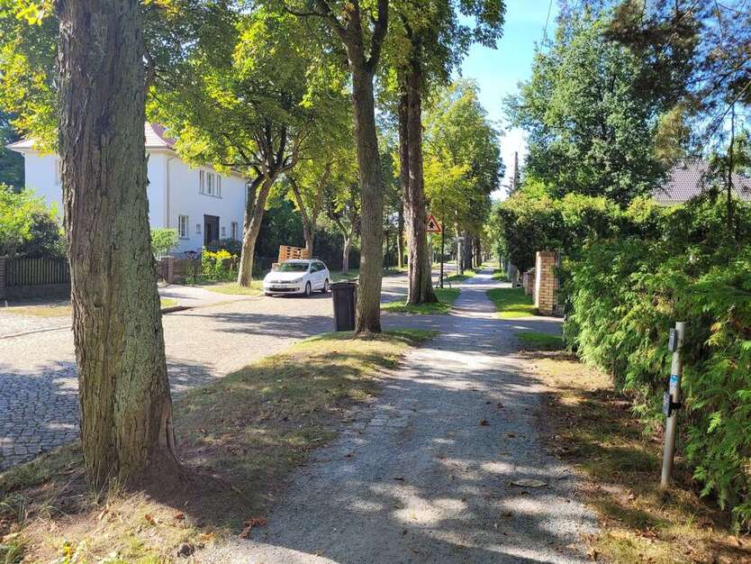 Grundstück zu verkaufen in Falkensee 295.000 € 644 m² zimmer