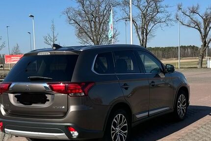 Mitsubishi Outlander 118.700 km 13.900 &euro; Falkensee 14612