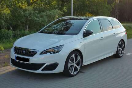 Peugeot 308 84.000 km 14.750 &euro; Ludwigsfelde 14974