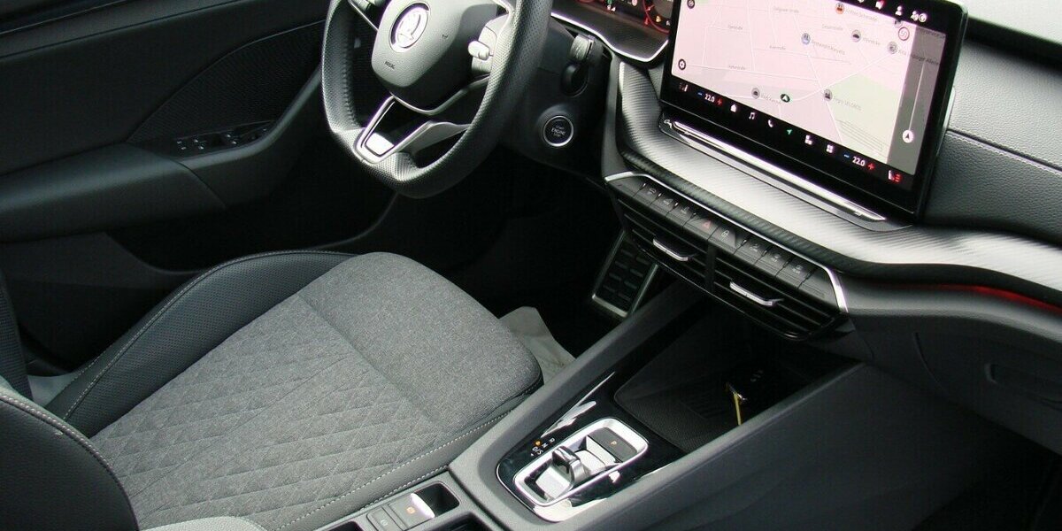 Skoda Octavia 2.0TDi Sportline LED 360º Canton HUD 39.383 km 30.980 &euro; Falkensee 14612
