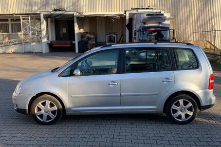 VW Touran 253.000 km 3.200 &euro; Berlin 12359